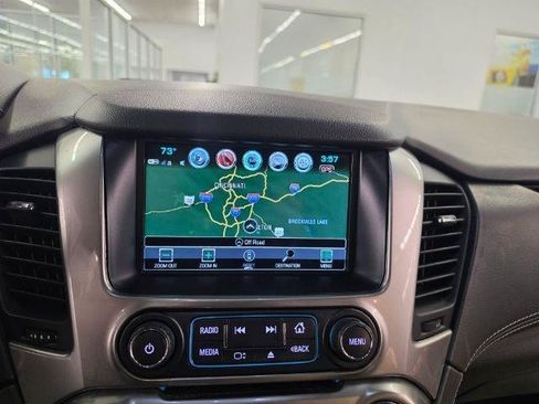 Used 2019 Chevrolet Suburban Premier AWD/4WD image 26