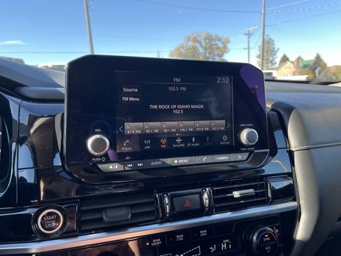 Used 2024 Nissan Pathfinder SV image 42