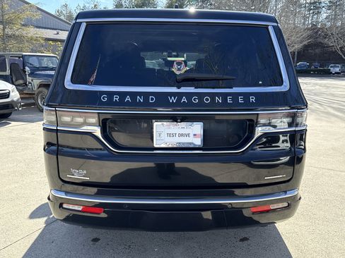 Used 2022 Jeep Grand Wagoneer Series I image 6
