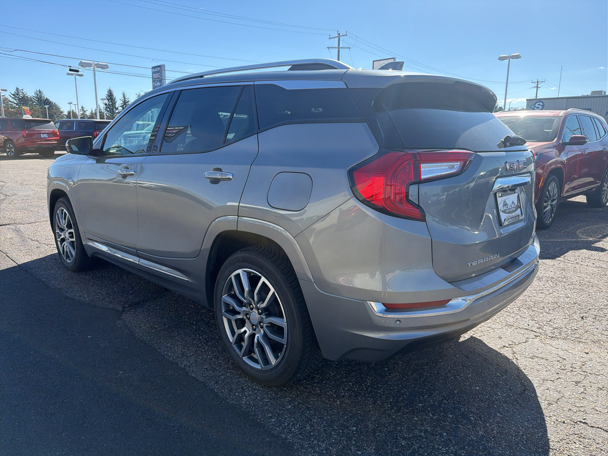 Used 2023 GMC Terrain Denali AWD/4WD image 3