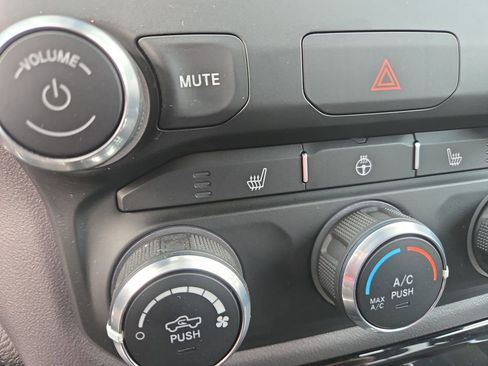 Used 2023 RAM 1500 Big Horn image 22