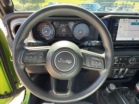 Used 2025 Jeep Wrangler Sport AWD/4WD image 23