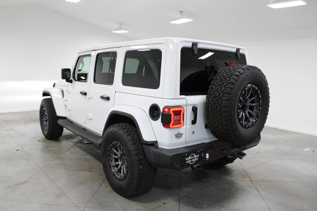 Used 2018 Jeep Wrangler Unlimited Sahara AWD/4WD image 7