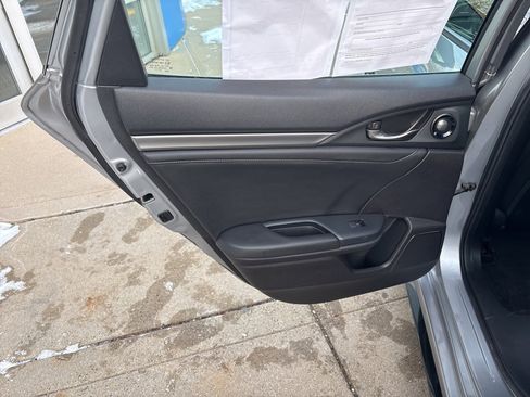 Used 2019 Honda Civic Sport Touring image 10