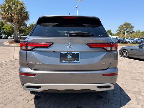 Used 2024 Mitsubishi Outlander SE AWD/4WD image 10