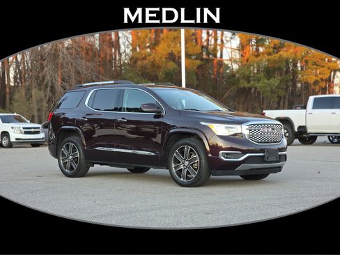 Used 2017 GMC Acadia Denali w/ Technology Package image 1