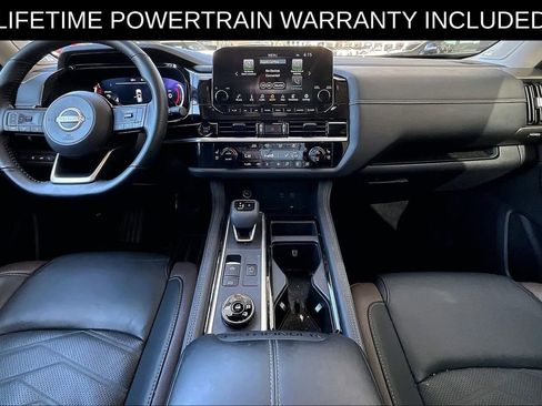 Used 2025 Nissan Pathfinder Platinum w/ Cargo Package image 18