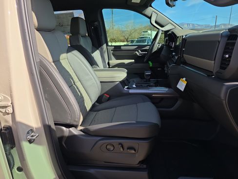 New 2026 Chevrolet Silverado 1500 ZR2 image 29