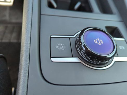 New 2026 Volkswagen Tiguan SE R-Line image 30