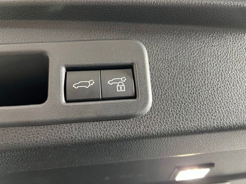 Used 2025 Toyota 4Runner Trailhunter image 31