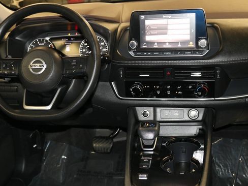 Used 2021 Nissan Rogue S FWD image 21