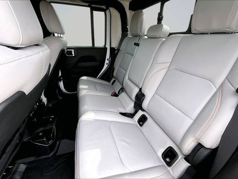 Used 2021 Jeep Gladiator Mojave w/ LED Lighting Group AWD/4WD image 28