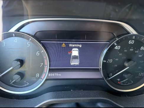 Used 2022 Nissan Titan SV RWD image 1
