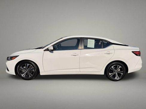 Used 2022 Nissan Sentra SV FWD image 2