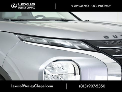 Used 2022 Mitsubishi Outlander SEL image 2