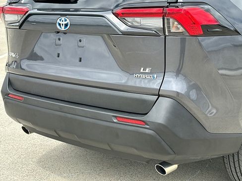 Used 2024 Toyota RAV4 LE AWD/4WD image 5