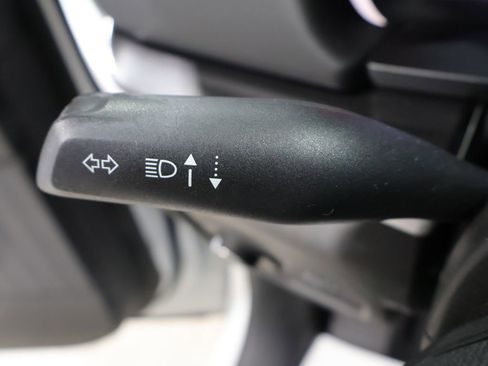 Used 2023 Jeep Grand Cherokee L Laredo image 40