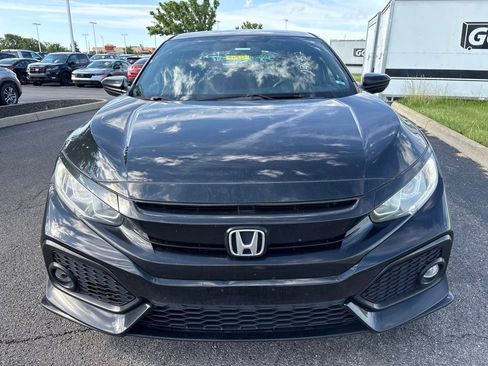 Used 2017 Honda Civic Sport image 2