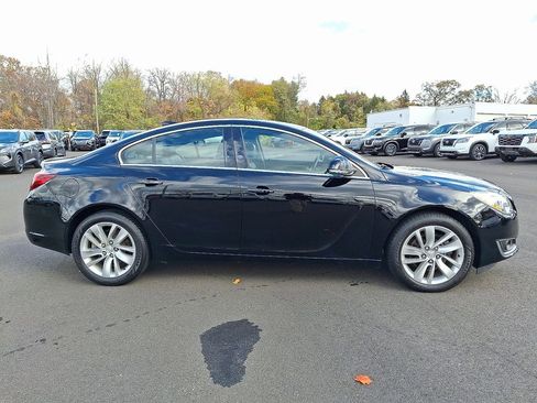 Used 2016 Buick Regal image 8