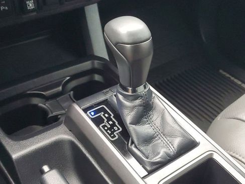 Used 2021 Toyota Tacoma TRD Sport image 32