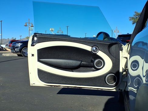 Used 2015 MINI Cooper Convertible image 15