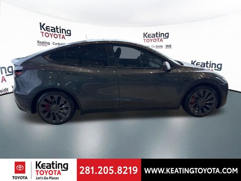 Used 2024 Tesla Model Y Performance image 8