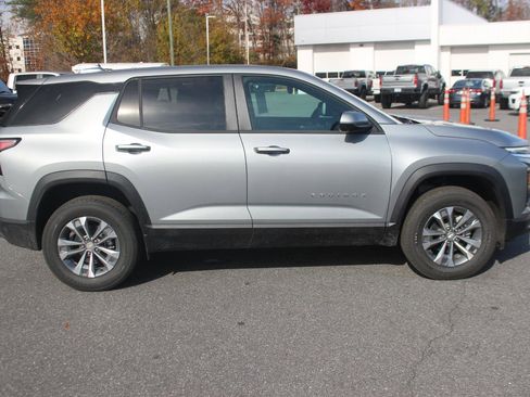 New 2026 Chevrolet Equinox LT image 8