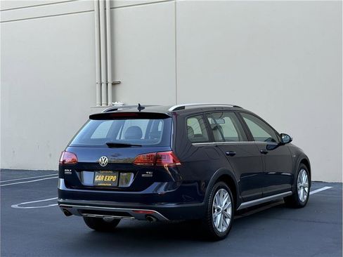 Used 2017 Volkswagen Golf Alltrack SE image 6