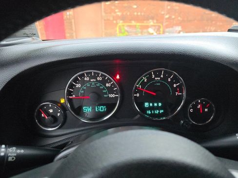 Used 2015 Jeep Wrangler Unlimited Sport w/ Max Tow Package AWD/4WD image 39