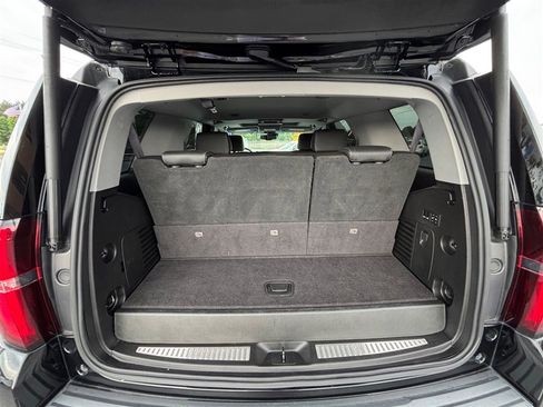 Used 2017 Chevrolet Tahoe Premier AWD/4WD image 23