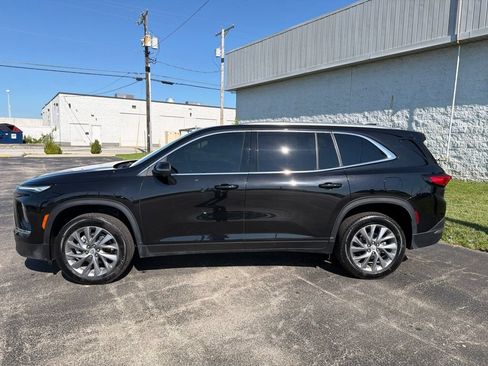Used 2025 Buick Enclave Preferred w/ LPO, Floor Liner Package AWD/4WD image 8