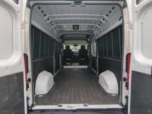 Used 2025 RAM ProMaster 2500 w/ Convenience Group FWD image 14
