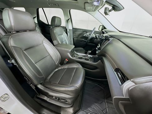 Used 2020 Chevrolet Traverse RS w/ LPO, Floor Liner Package AWD/4WD image 34