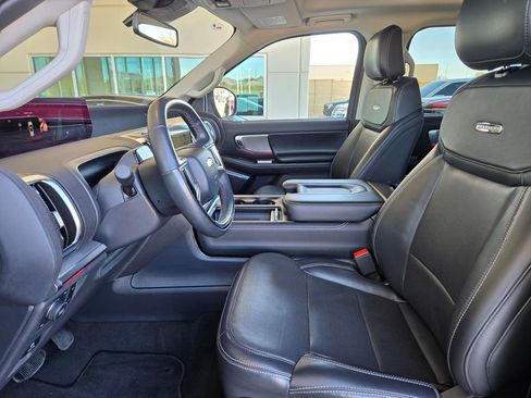Used 2025 Ford Expedition Platinum AWD/4WD image 9