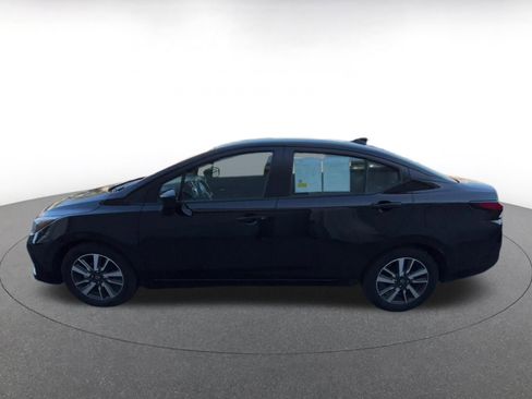 Used 2025 Nissan Versa SV image 8