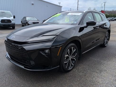 Certified 2025 Toyota Crown Signia image 2