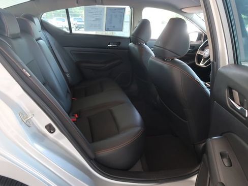 Used 2020 Nissan Altima 2.5 SR FWD image 35