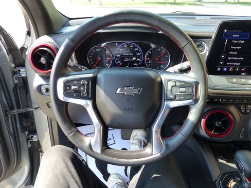 Used 2025 Chevrolet Blazer RS FWD image 25