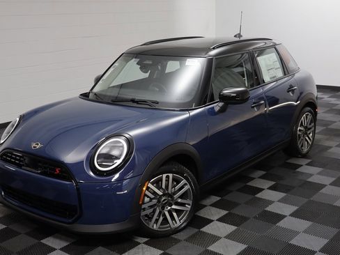New 2026 MINI Cooper S image 2