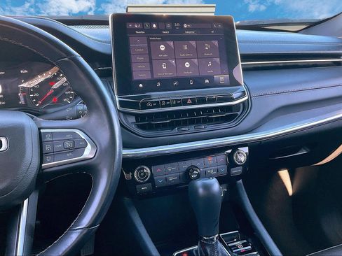 Used 2022 Jeep Compass Limited image 6