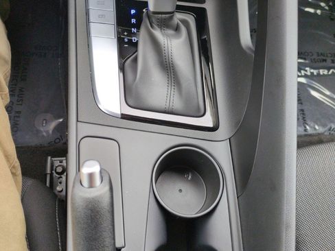 New 2026 Hyundai Elantra SE FWD image 27