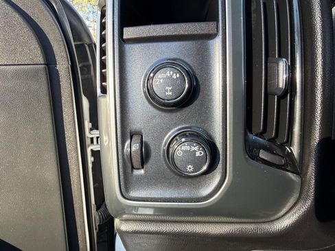 Used 2019 Chevrolet Silverado 1500 LT image 30