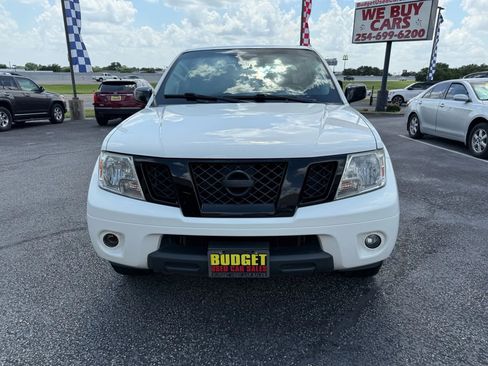 Used 2019 Nissan Frontier SV w/ Value Truck Package image 2