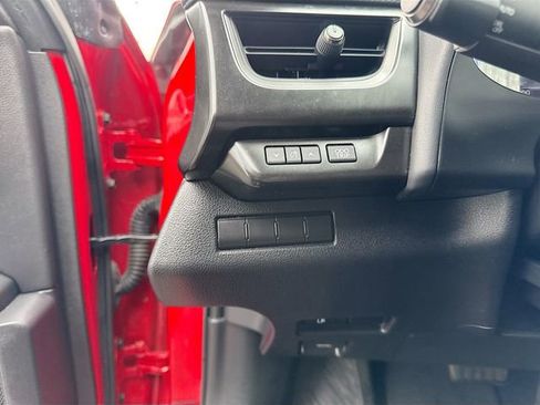 Used 2019 Lexus UX 200 w/ Premium Package FWD image 11