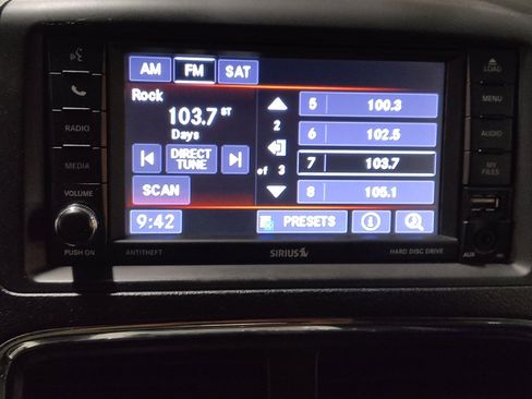 Used 2020 Dodge Grand Caravan SXT FWD image 25