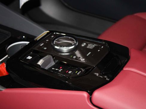 New 2026 BMW 530i RWD image 12