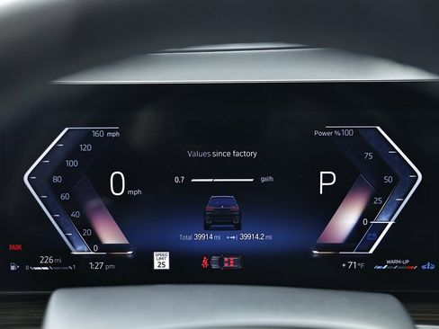 Used 2023 BMW X7 xDrive40i w/ Executive Package image 34