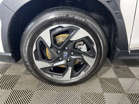 Used 2024 Subaru Crosstrek 2.5i Limited AWD/4WD image 17