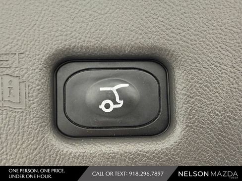 Used 2018 Lincoln MKX Reserve w/ Driver Assistance Package FWD image 39