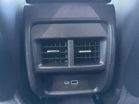 Certified 2025 Cadillac XT4 Premium Luxury image 22